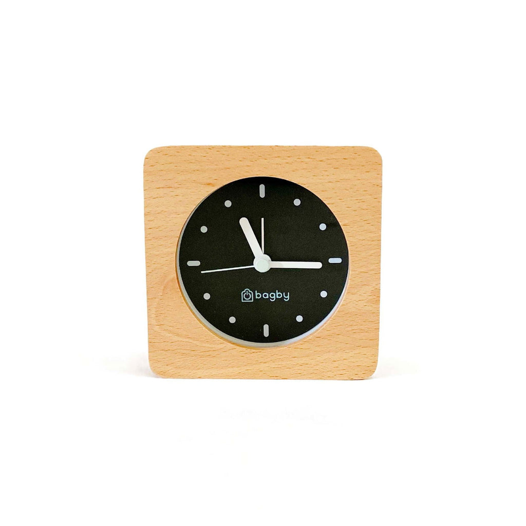 Silent Analog Alarm Clock – Minimalist Wood Design