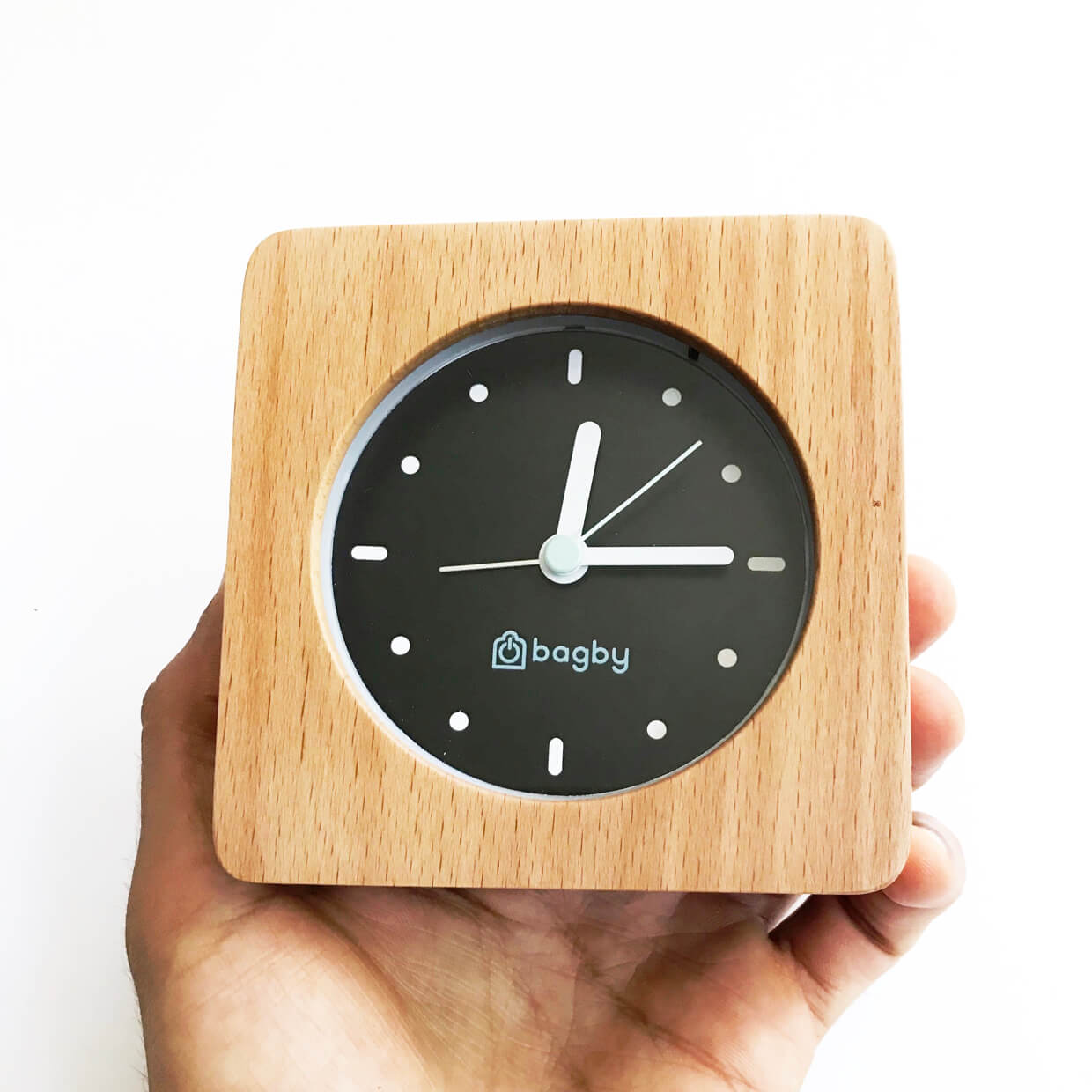 Silent Analog Alarm Clock – Minimalist Wood Design