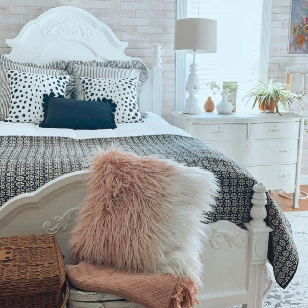 All-Season Reversible Comforter – Ultra Soft Down Alternative | Dorm & Graduation Gift