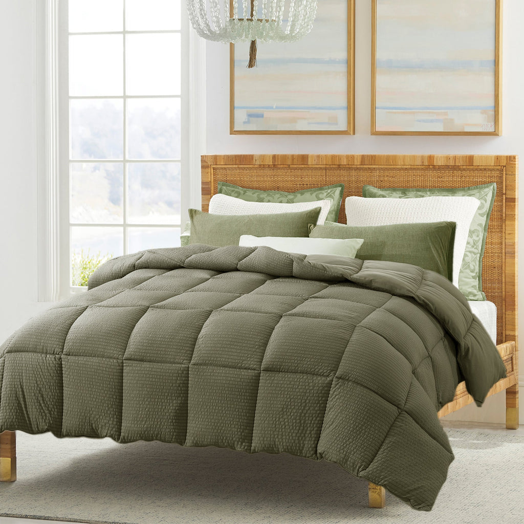 All-Season Reversible Comforter – Ultra Soft Down Alternative | Dorm & Graduation Gift