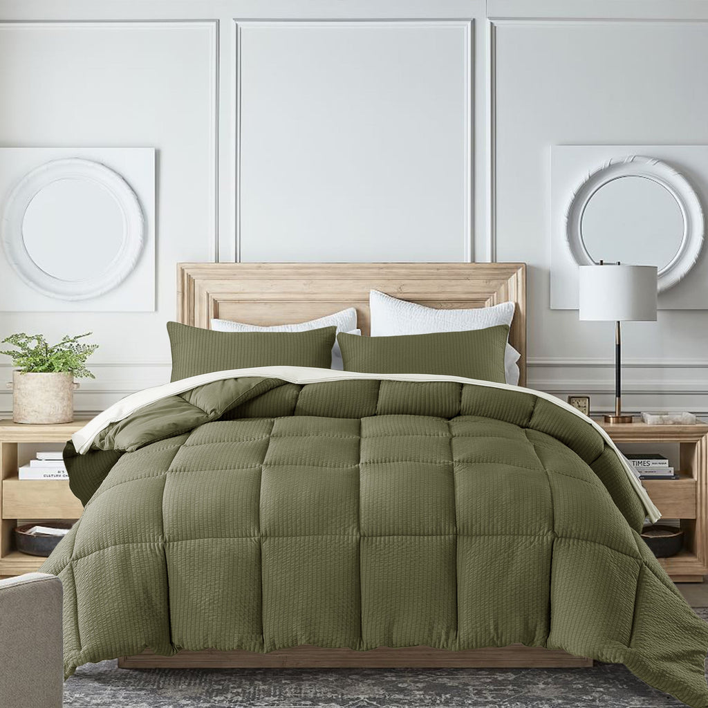 All-Season Reversible Comforter – Ultra Soft Down Alternative | Dorm & Graduation Gift