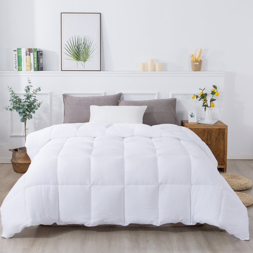 All-Season Reversible Comforter – Ultra Soft Down Alternative | Dorm & Graduation Gift