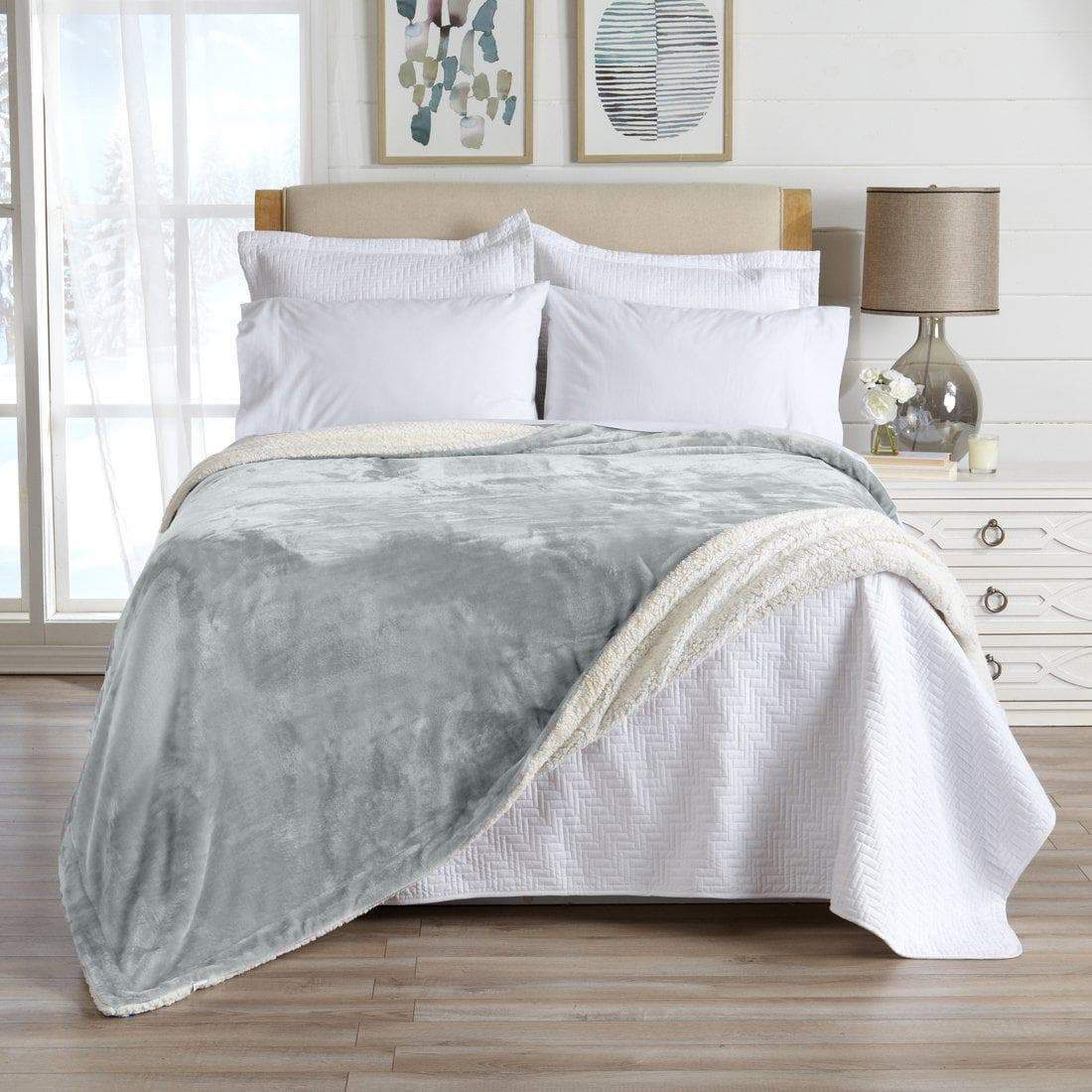 Velvet Plush Sherpa Blanket